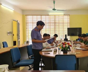 Viện KSND huyện Hoài Đức tiến hành kiểm sát trực tiếp công tác thi hành án...